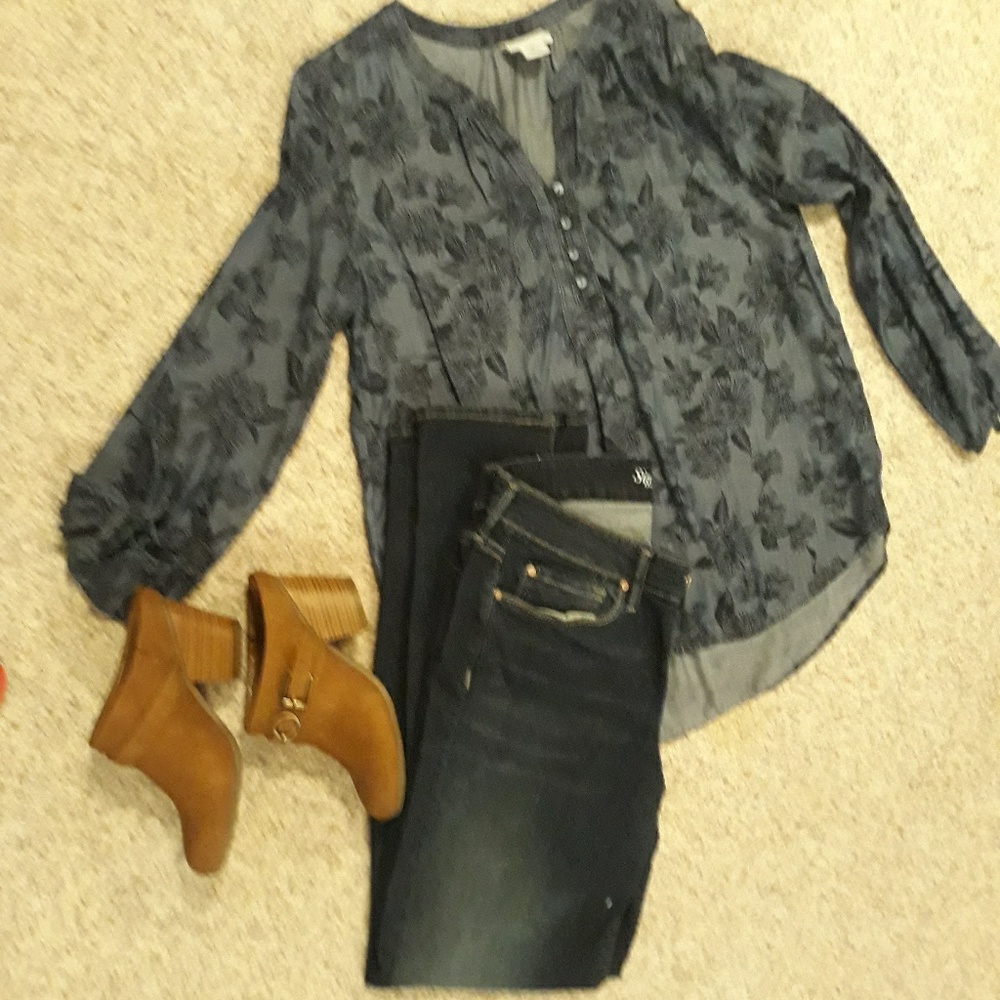 Liz Claiborne long sleeve blouse